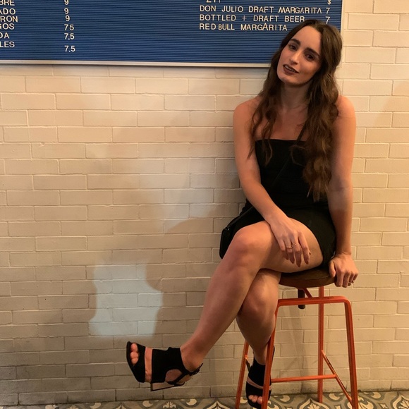 Meet your Posher, Sarah - Picture 4 of 4